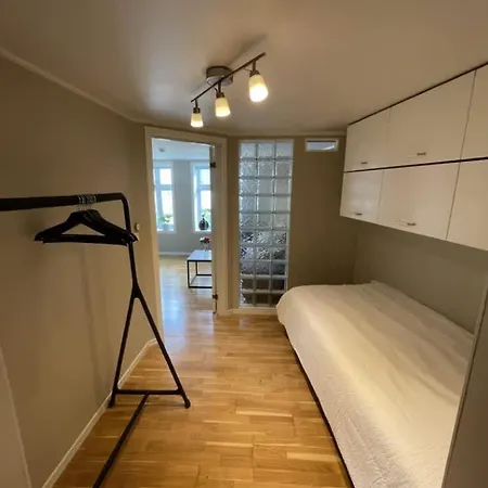 100m From Bryggen - Quiet In Cobblestone Lane Apartment