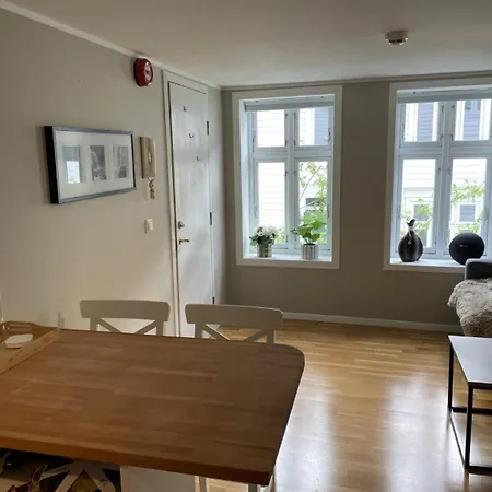 100m From Bryggen - Quiet In Cobblestone Lane Apartment *